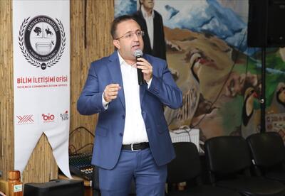 Bilim Kafe etkinliğinde, “Şifalı Bitkilerimiz: Soryaz ve Guriz ” anlatıldı