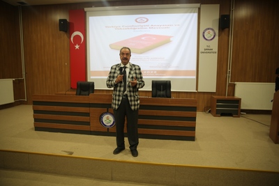 Dokuz Eylül Üniversitesi Hukuk Fakültesi Dekanı Prof. Dr. Korkusuz, üniversitemizde konferans verdi