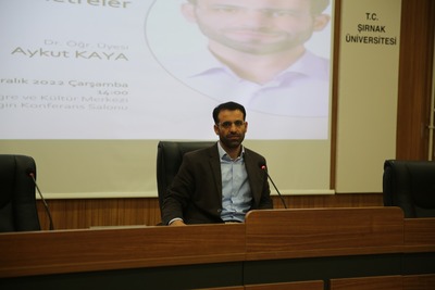 “Müslüman Kimliğin İnşasında Ana Parametreler” adlı seminer düzenlendi