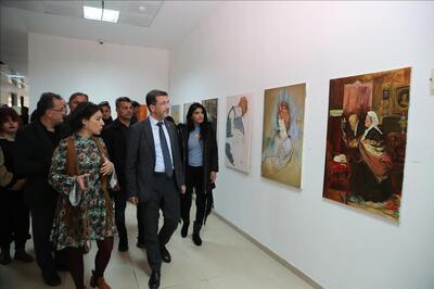Rektörümüz Prof. Dr. Alkış, resim sergisini gezdi