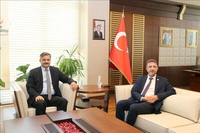 Rektörümüz Prof. Dr. Alkış, Siirt Üniversitesi Rektörü Prof. Dr. Şındak’ı makamında ziyaret etti