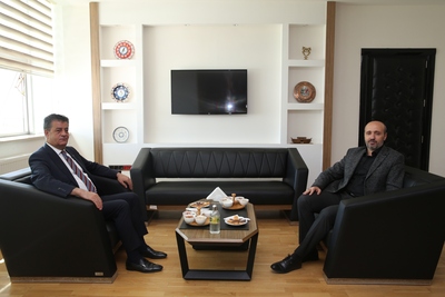 Şırnak Belediye Başkan Mehmet Yarka’dan, Üniversitemiz Genel Sekreteri Doç. Dr. İbrahim Baz’a ziyaret