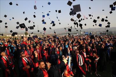 Üniversitemiz 2023-2024 yılı mezuniyet töreni coşkulu bir şekilde kutlandı